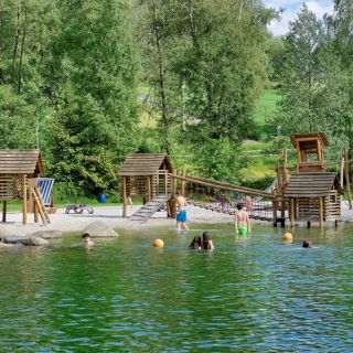 Kinderspielplatz - MAKBAD - Naturbad An den Drei Bögen in Marktredwitz in der ErlebnisRegion Fichtelgebirge